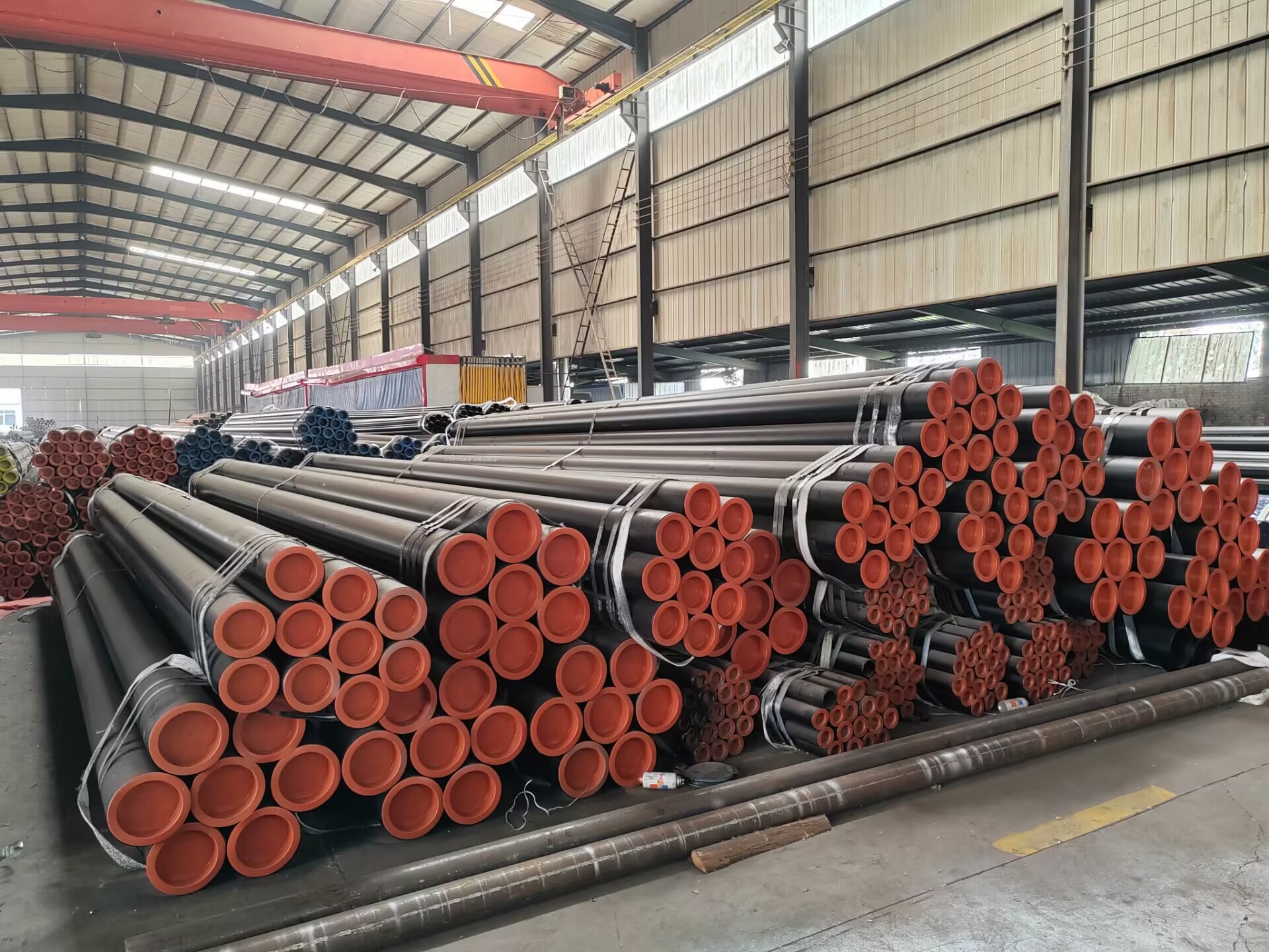 ASTM A53 A106 A210 DIN St52 En E235 E355 Hot Rolled Nbk Steel Seamless Pipe